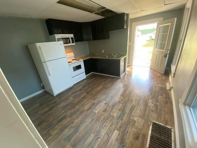 Foto del edificio - 1200 Gomber Ave