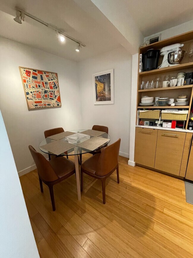 Foto del edificio - 100 W 39th St