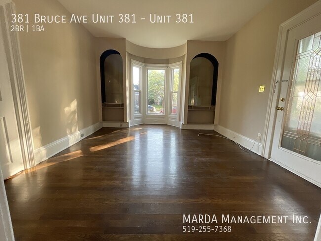 Building Photo - CHARMING 2 BED/1BATH MAIN UNIT DOWNTOWN WINDSOR + HYDRO & GAS