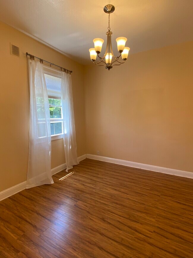 Large Living room (high ceilings, good light) - 2635 Fulton St