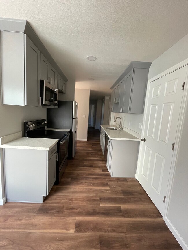 Foto del edificio - 1501 Berrellesa St