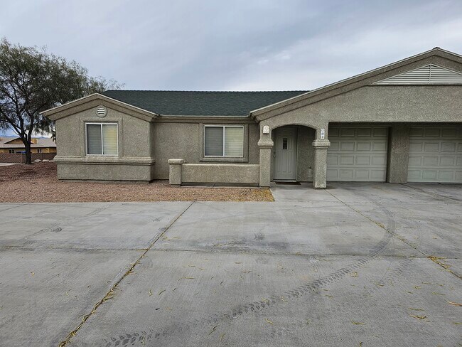 Unidad 101 - 3035 Kiowa Blvd N