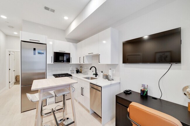 Foto del edificio - 2301 Ontario Rd NW