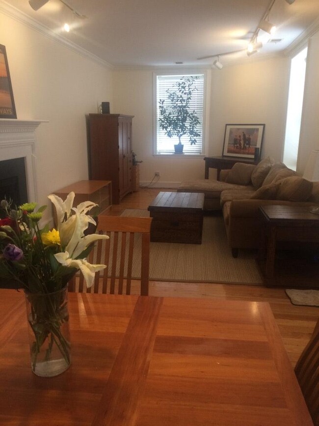 Foto del edificio - 1735 New Hampshire Ave NW