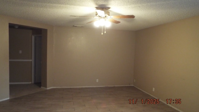 Photo - 1827 Leander House