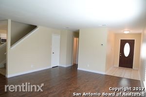 Building Photo - 6734 Honeyridge Ln