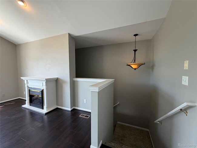 Building Photo - 1908 Flagstone Cir