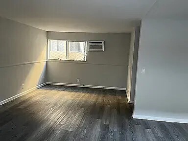 Foto del edificio - 9919 De Soto Ave