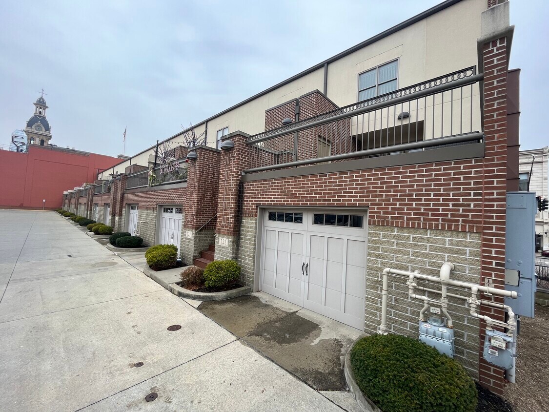 111 N Walnut St Unit 111, Wooster, OH 44691 Condo for Rent in Wooster