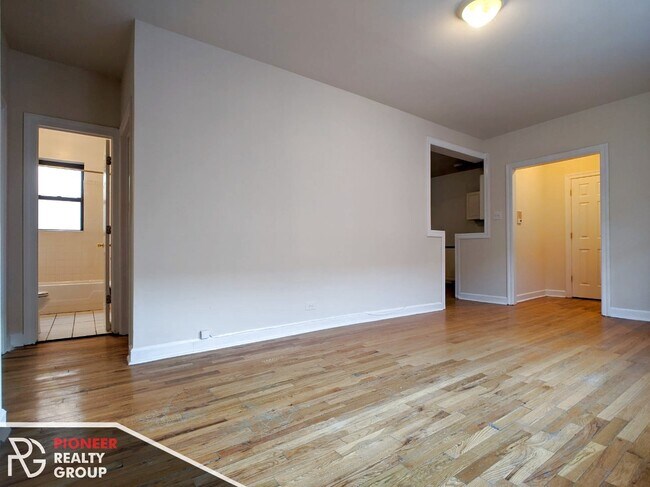 Foto del edificio - 3720 N Pine Grove Ave