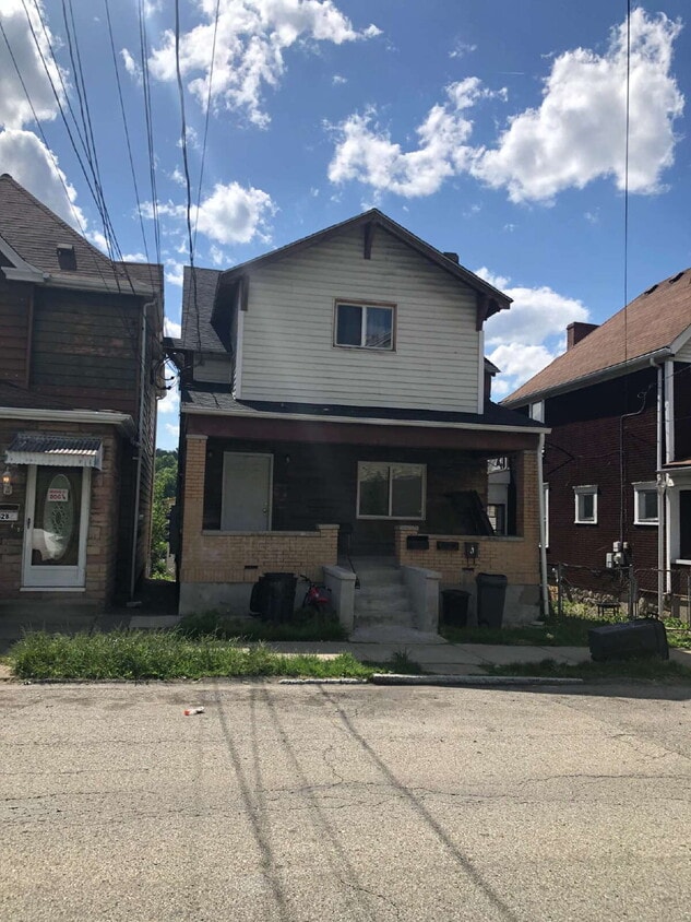 Cozy, Quiet 2 bedroom 1 bath! Section 8 approved! - Cozy, Quiet 2 bedroom 1 bath! Section 8 approved!