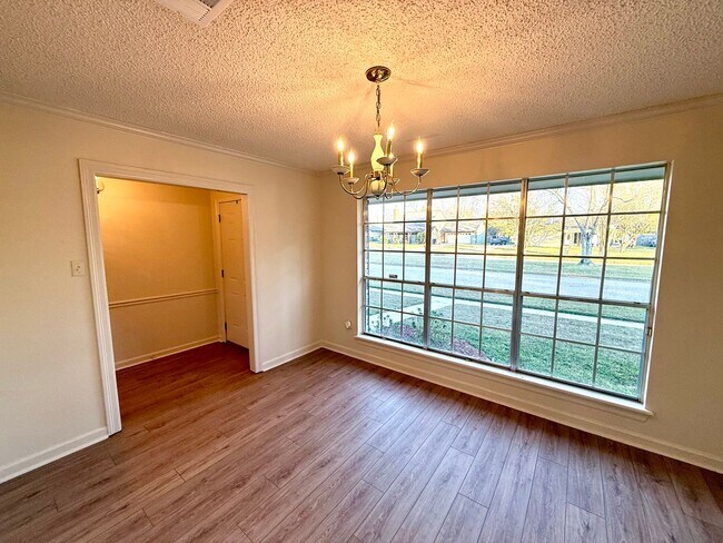 Foto del edificio - Spacious 3BR/2BA in Brookhollow – All Appliances Included