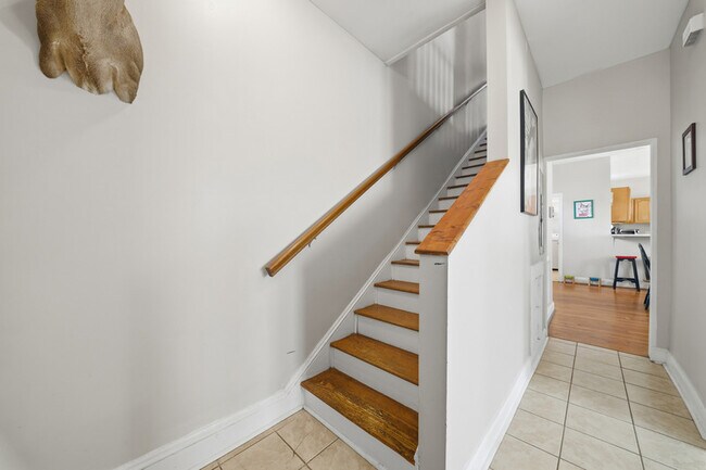 Building Photo - 146 W Seaview Ave