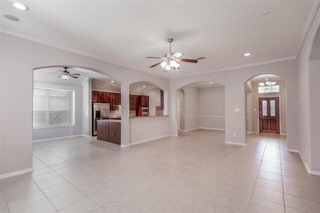 Building Photo - 314 Trillium Dr