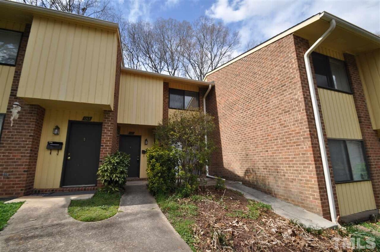Primary Photo - 1265 Schaub Dr