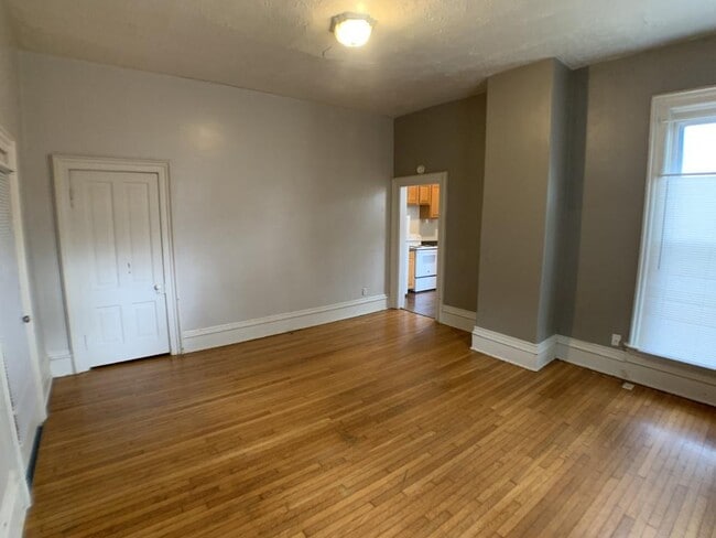 Building Photo - 308 N Madriver St