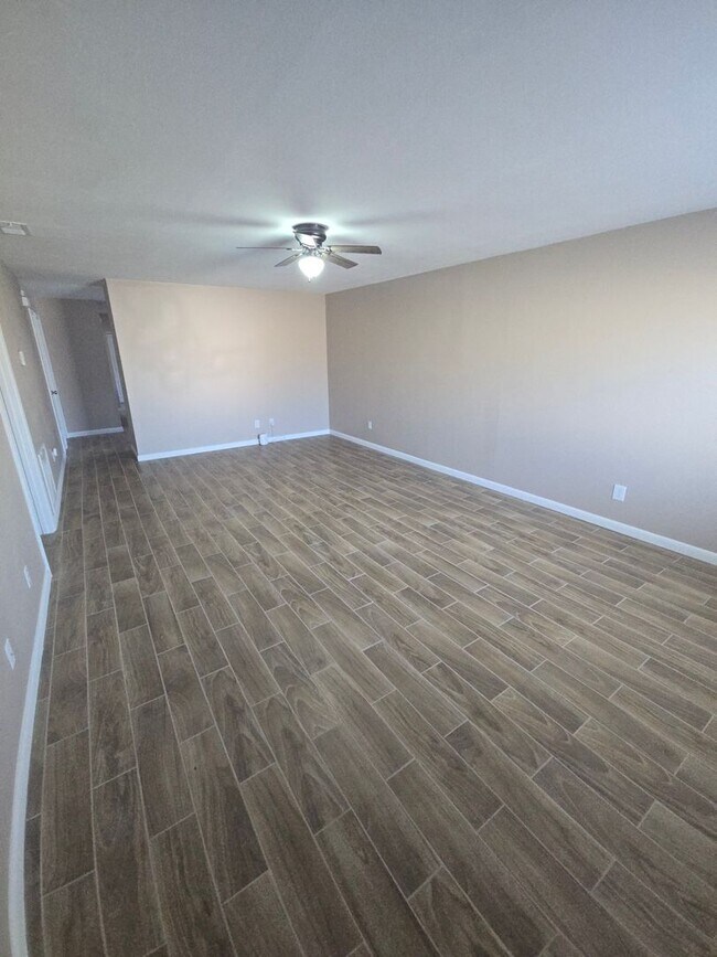 Foto del edificio - Nicely remodeled 2 bath 2 bed home