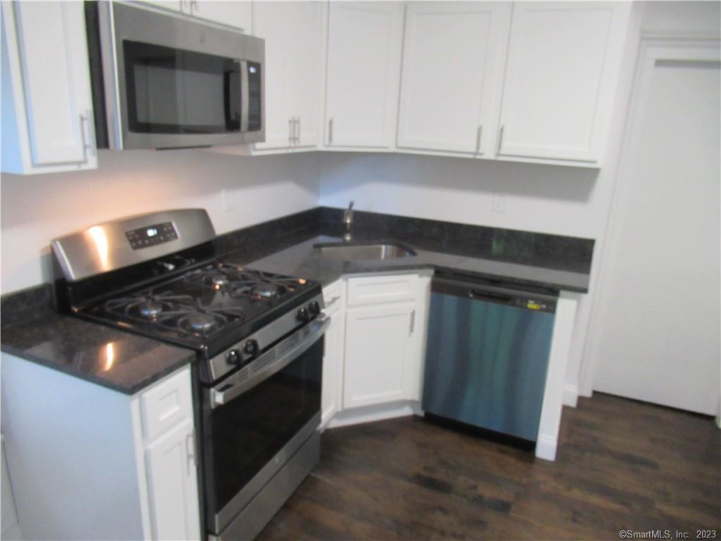 Primary Photo - 105 Bristol St