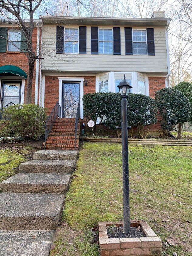 1656 Grist Mill Dr, Marietta, GA 30062 Townhome Rentals in Marietta