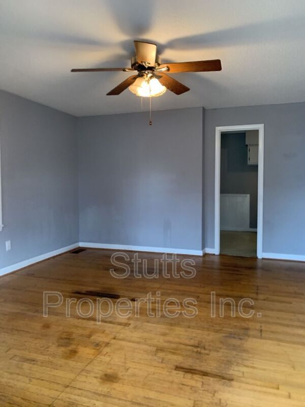 Foto del edificio - 4158 Eastwood Dr