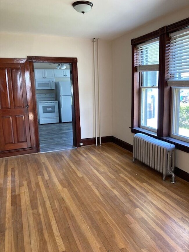 Foto del edificio - 2+ bedroom Semi detached home