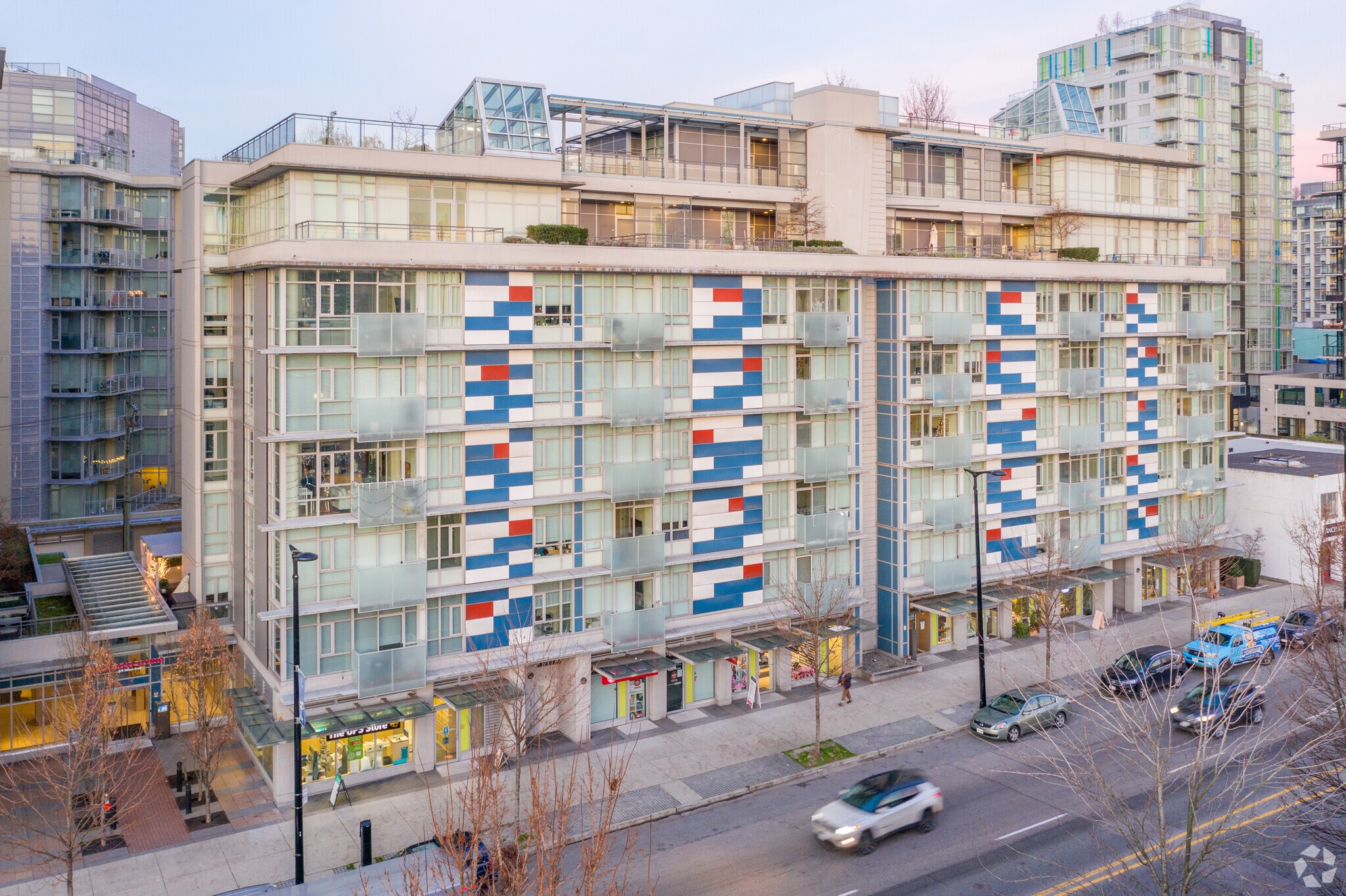 Pinnacle Living At False Creek