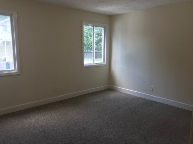 Bedroom - 802 E Main St