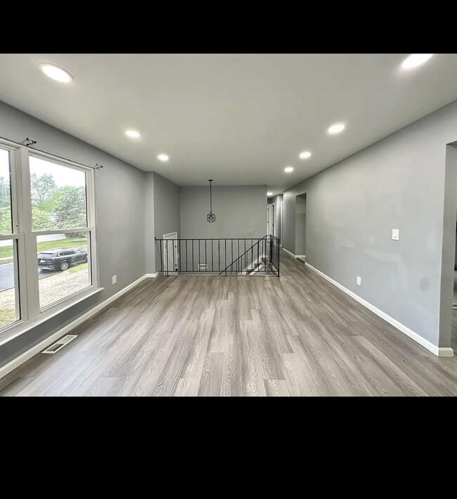 Building Photo - 39 Pheasant Dr
