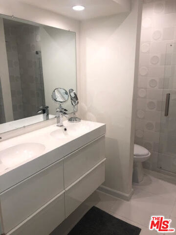 Foto del edificio - 1025 N Kings Rd