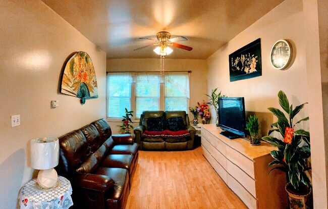 Foto del edificio - 3606 S Paulina St