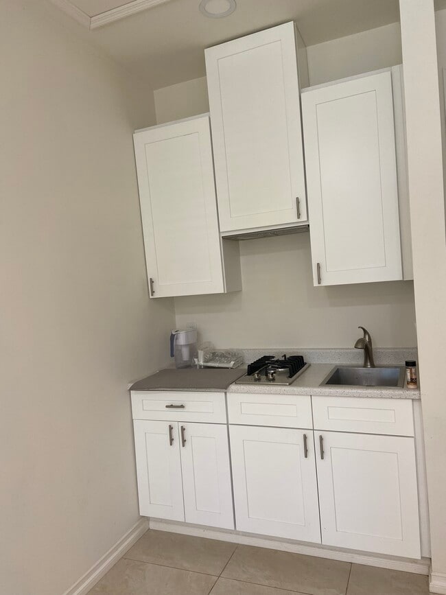 Building Photo - 21322 Providencia St