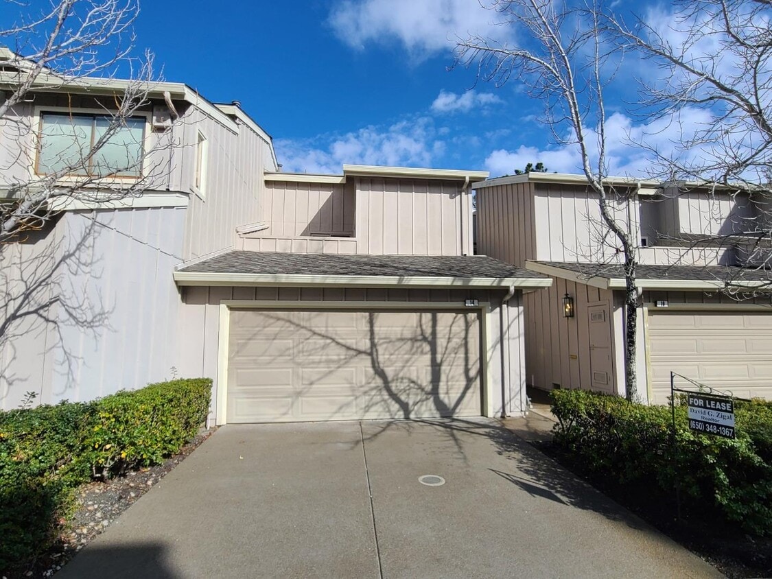 Primary Photo - 14 Tollridge Ct