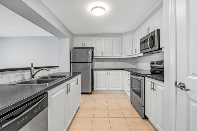 Building Photo - 405 Gerardia Ln