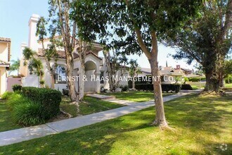Building Photo - 3560 Pine Ave