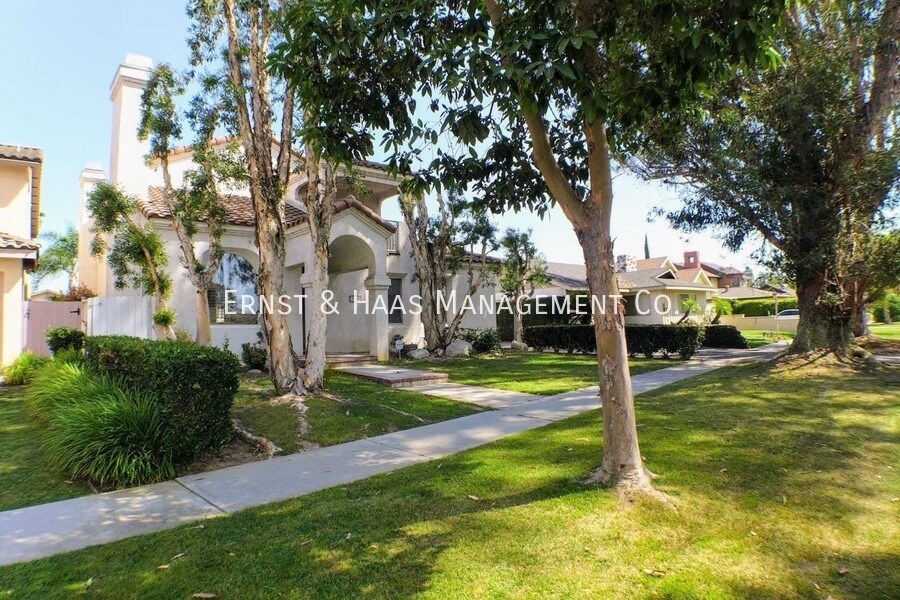 Foto principal - 3560 Pine Ave