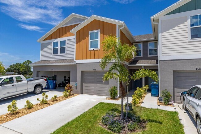 Foto del edificio - 4345 HILLOCK Blvd