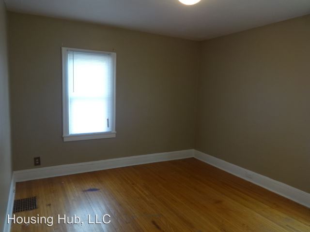Building Photo - 3511 Dupont Ave N