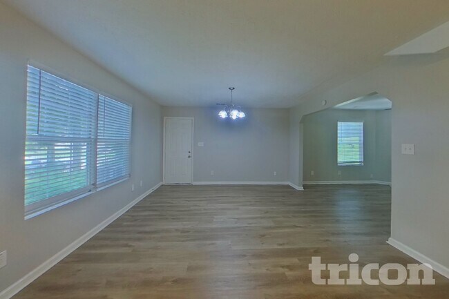 Foto del edificio - 7538 Fielder Rd