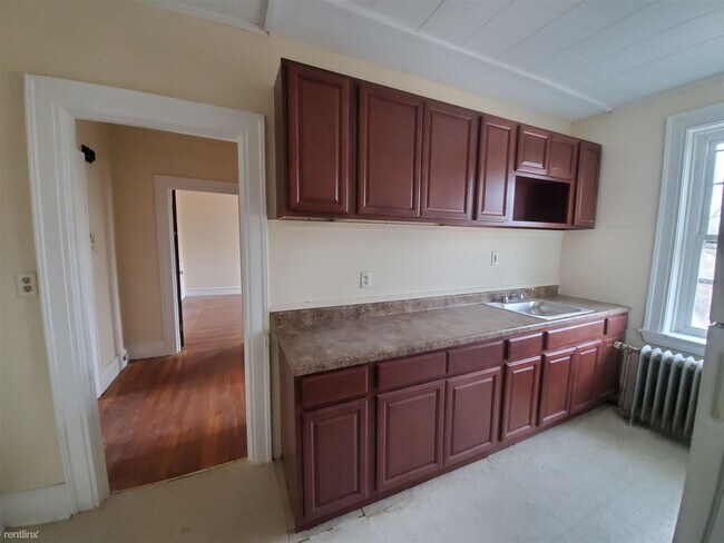 Building Photo - 90 Norton St