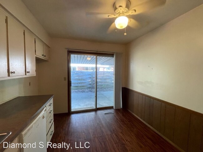 Building Photo - 2 br, 1.5 bath House - 2015 East Page Street