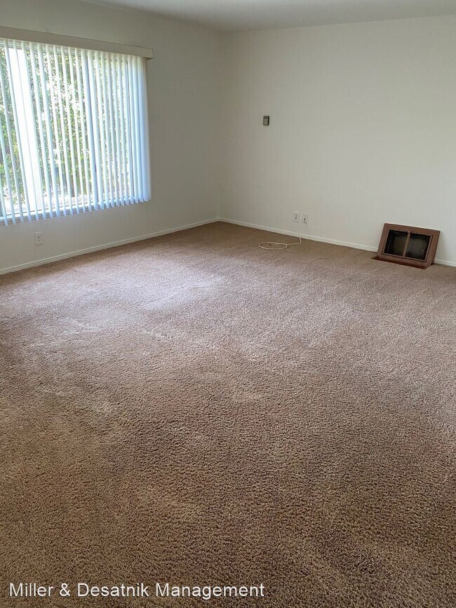 Building Photo - 7421 S Sepulveda Blvd