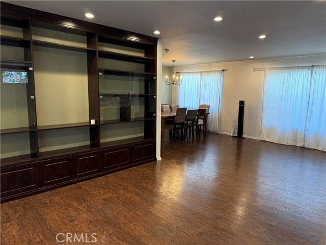 Foto del edificio - 1615 E Harding St