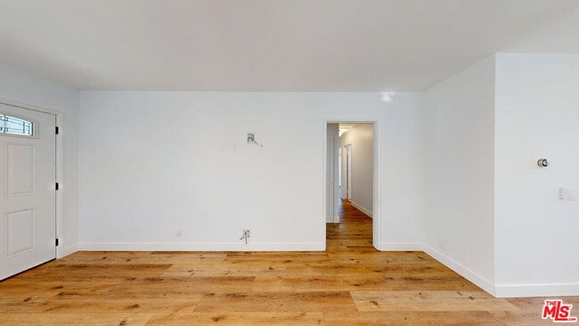 Building Photo - 8214 Laurelgrove Ave
