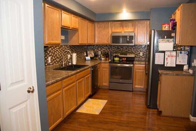 Foto del edificio - Beautiful 3 bedroom 2 1/2 bath