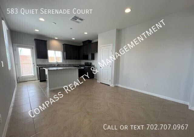 Foto del edificio - 583 Quiet Serenade Ct