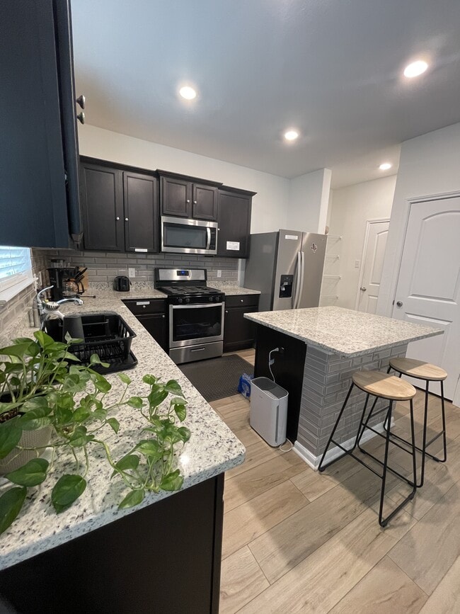 Foto del edificio - 10829 Emerick St