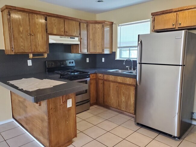 Foto del edificio - 513 W Matz Ave