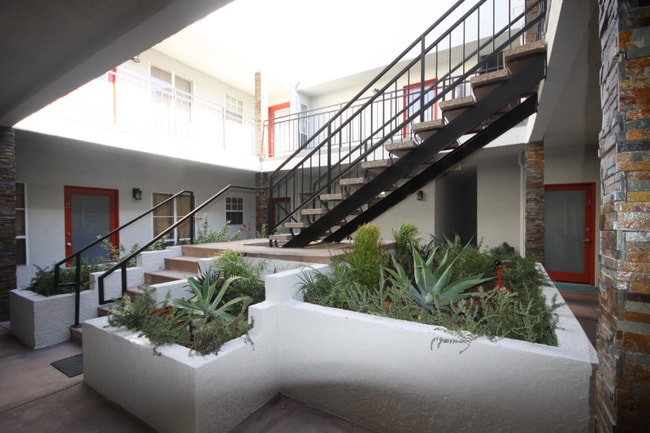 Building Photo - 3722 Sawtelle Blvd