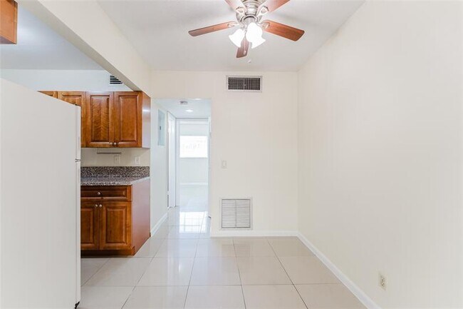 Foto del edificio - 432 SE 20th St