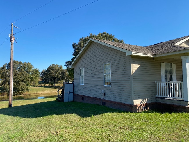 Foto del edificio - 160 Charity Ln